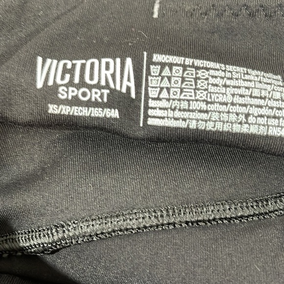 Victoria's Secret Sport Knockout Criss Cross Leggings in
Black & Silver Tight XS - Picture 8 of 10